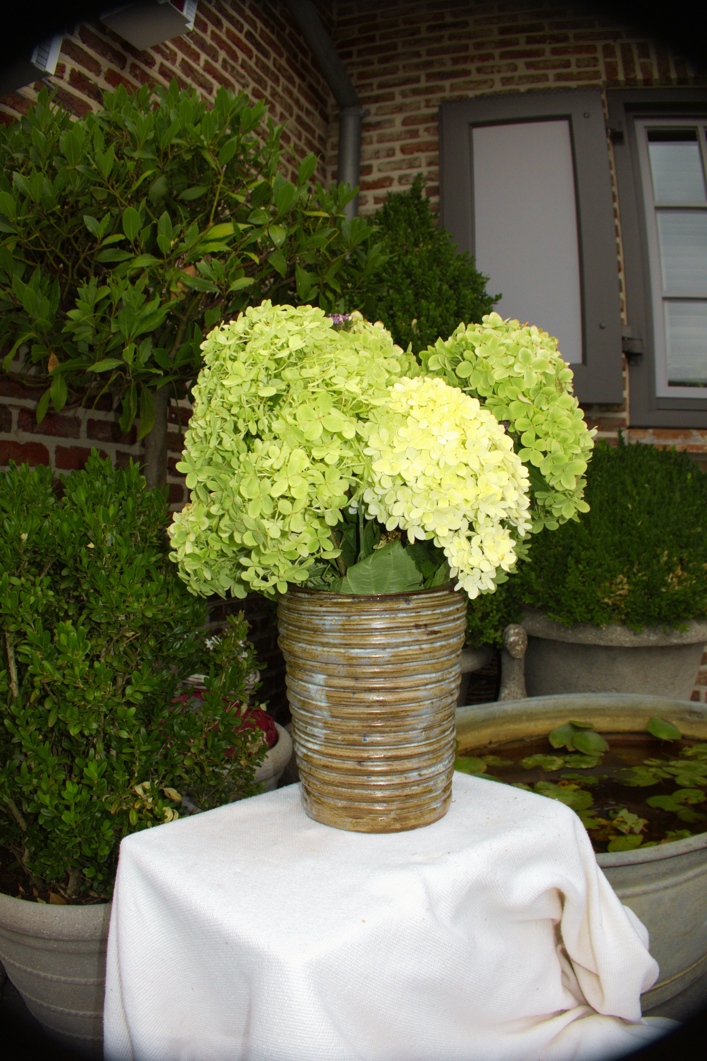 Ribbed Vase – Earth